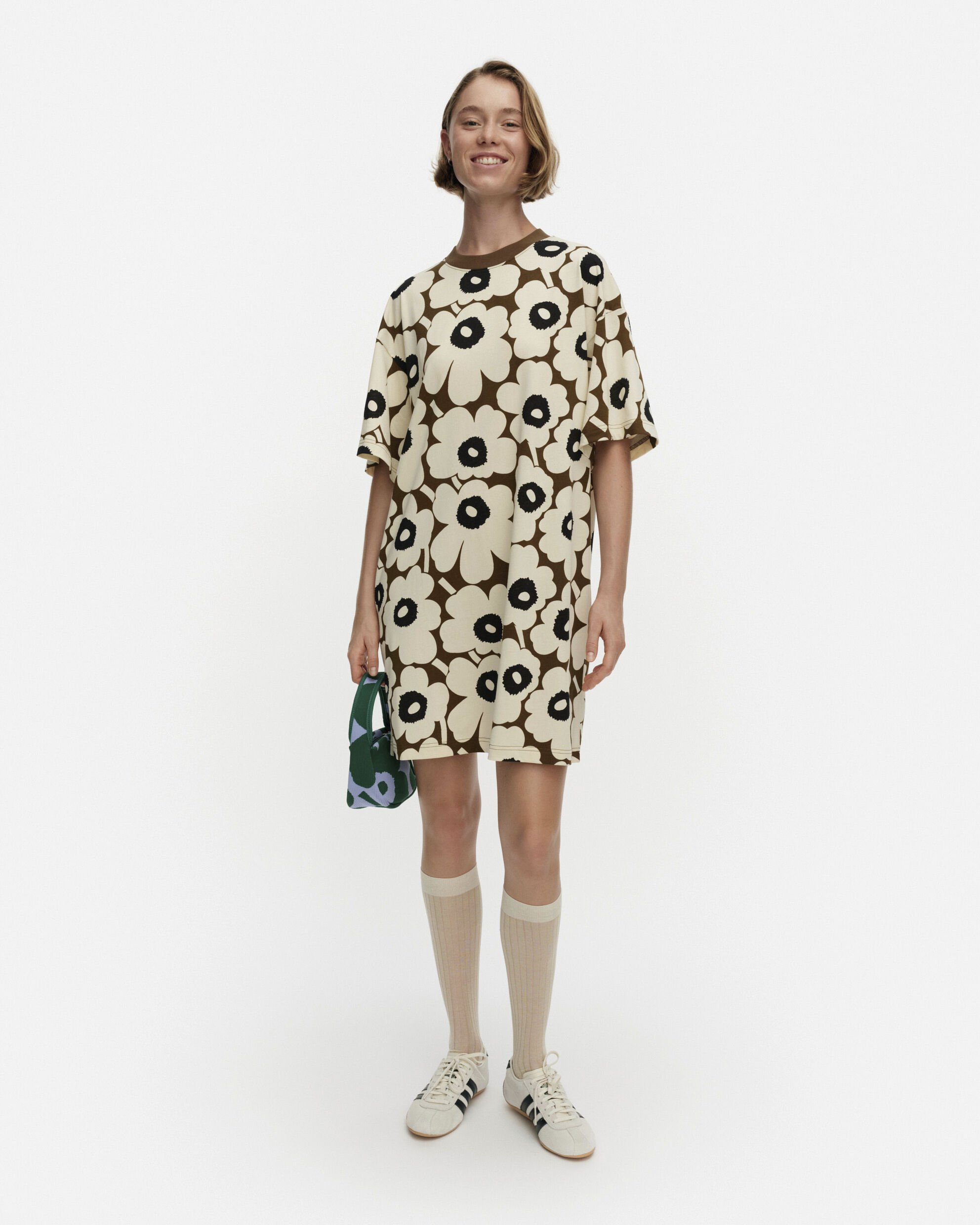 Palikka_unikko_edestä_Bjarmia_2